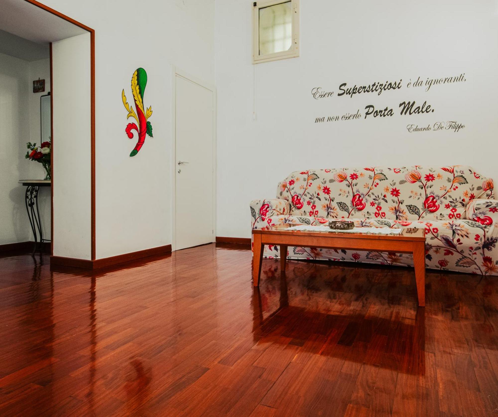 La Casa Di Scio Scio & La Stanza Di Scio Scio Apartment Наполи Екстериор снимка